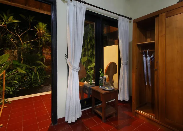 Sari Gong Guest House, A Trishula Collection 3*